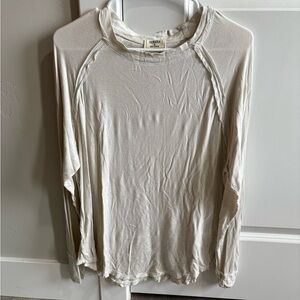 Zenana Outfitters Cream Raglan Long Sleeve Tee
